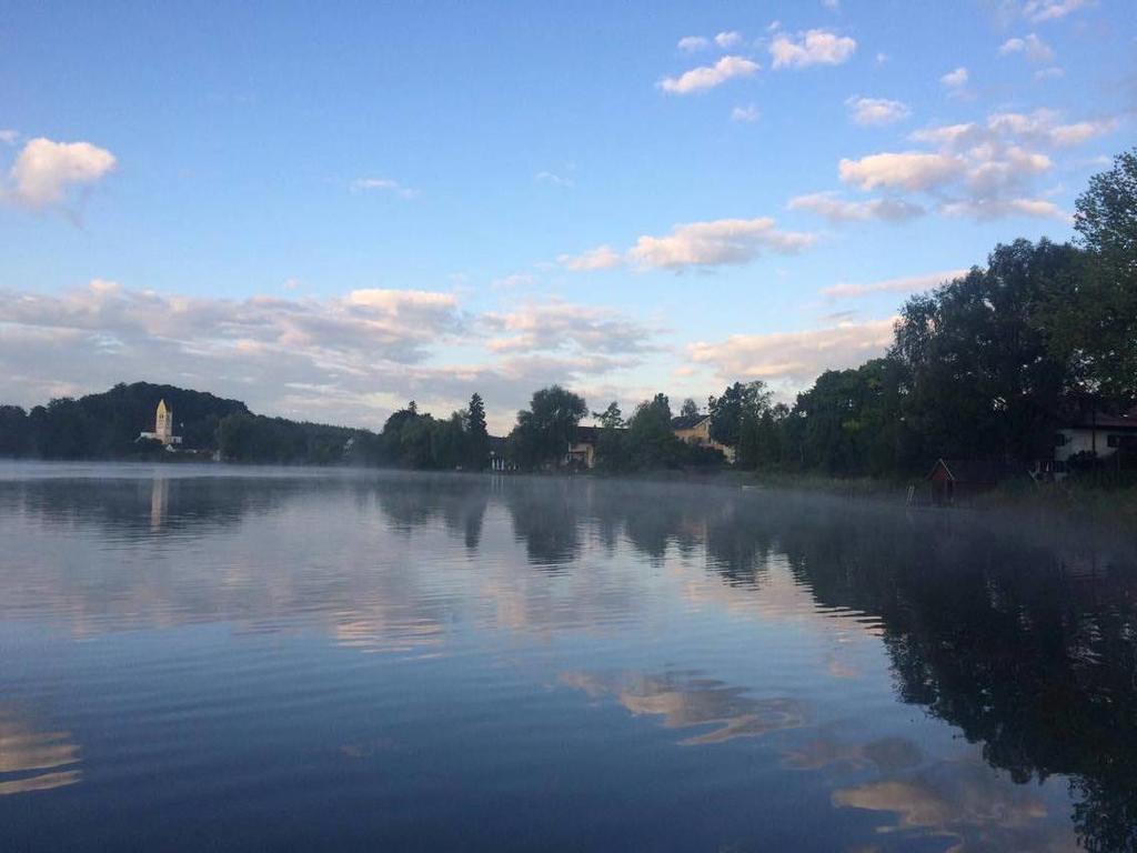 Sopherl Am See - Fruehstueck Auf Der Seeterrasse, Sehr Ruhig Und Wunderschoen Am See, 3 Minuten Nach Oberpfaffenhofen, Viele Radtouren, Restaurants & Cafes In Der Umgebung Веслинг Экстерьер фото