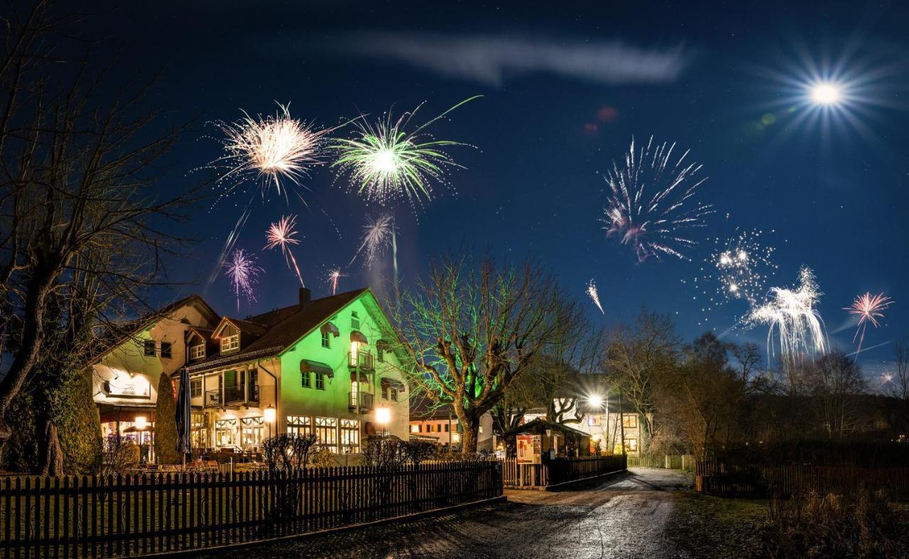 Sopherl Am See - Fruehstueck Auf Der Seeterrasse, Sehr Ruhig Und Wunderschoen Am See, 3 Minuten Nach Oberpfaffenhofen, Viele Radtouren, Restaurants & Cafes In Der Umgebung Веслинг Экстерьер фото
