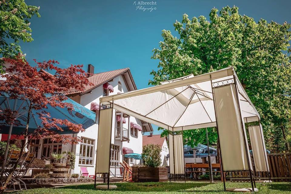 Sopherl Am See - Fruehstueck Auf Der Seeterrasse, Sehr Ruhig Und Wunderschoen Am See, 3 Minuten Nach Oberpfaffenhofen, Viele Radtouren, Restaurants & Cafes In Der Umgebung Веслинг Экстерьер фото